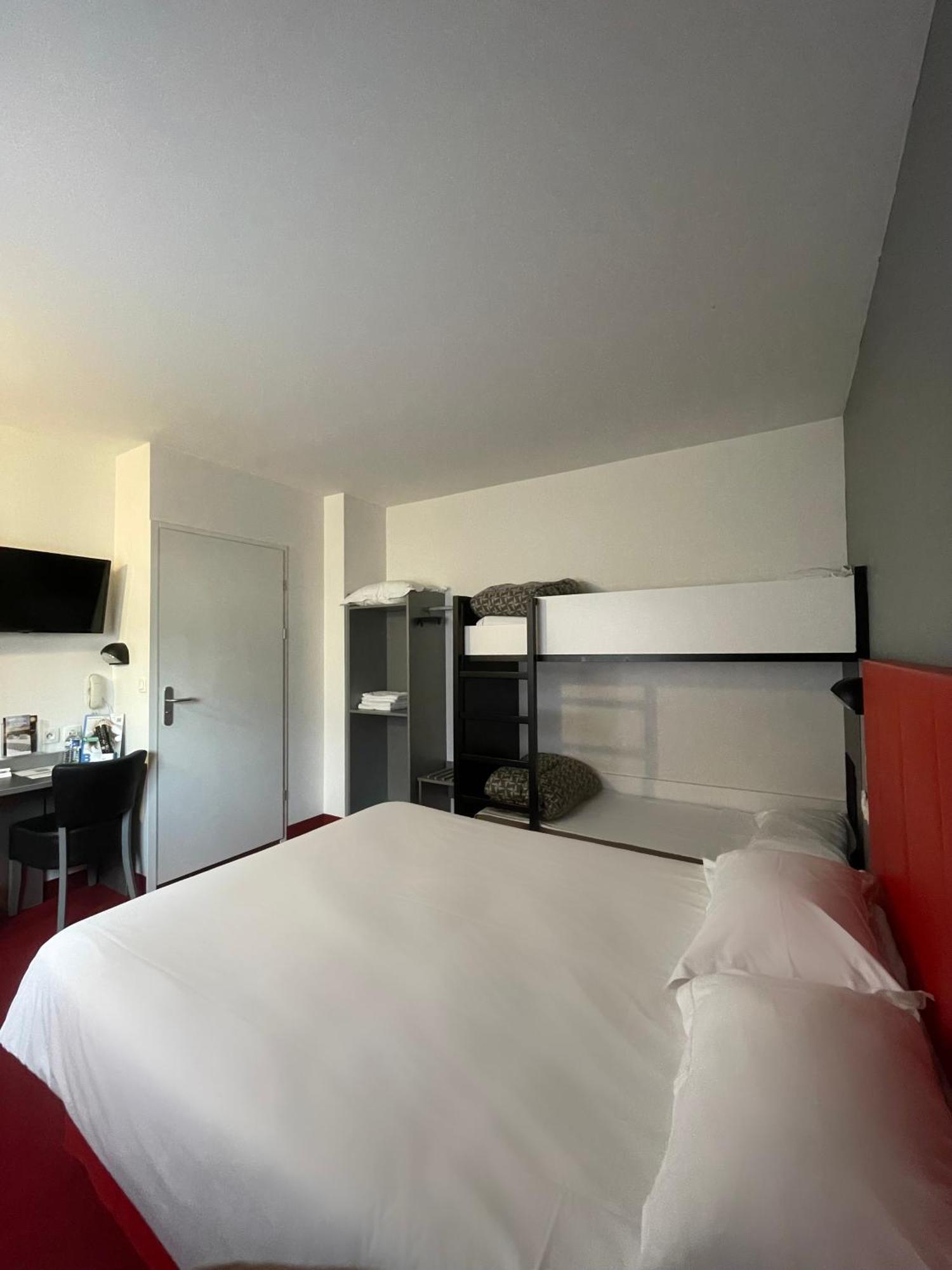 Brit Hotel Marvejols Quarto foto