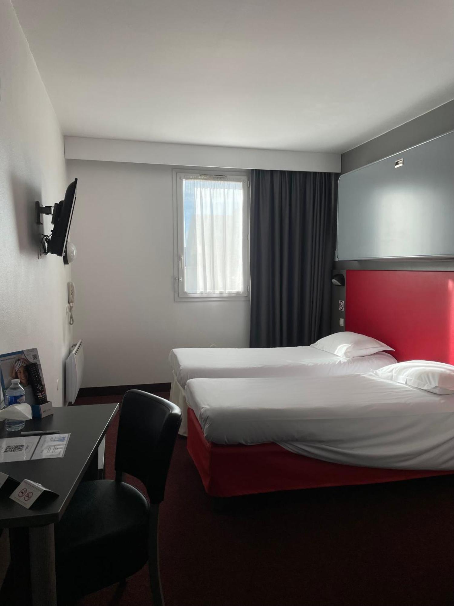 Brit Hotel Marvejols Quarto foto